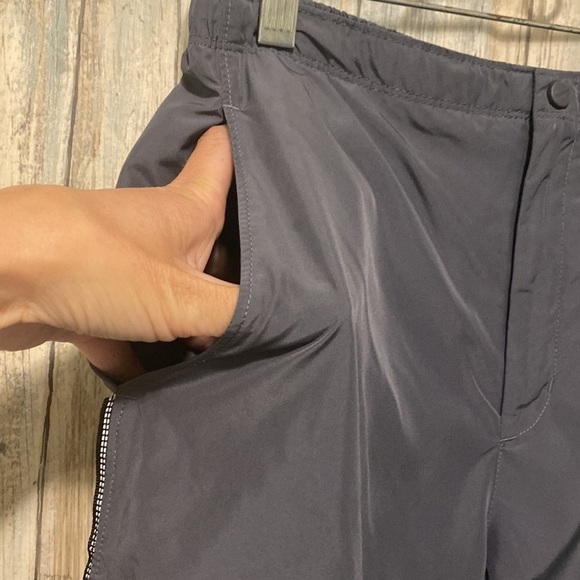 Nike Women’s Mesh Lined Athletic Capris W Drawsting Waist And Calf | Small NWOT - Picture 4 of 13